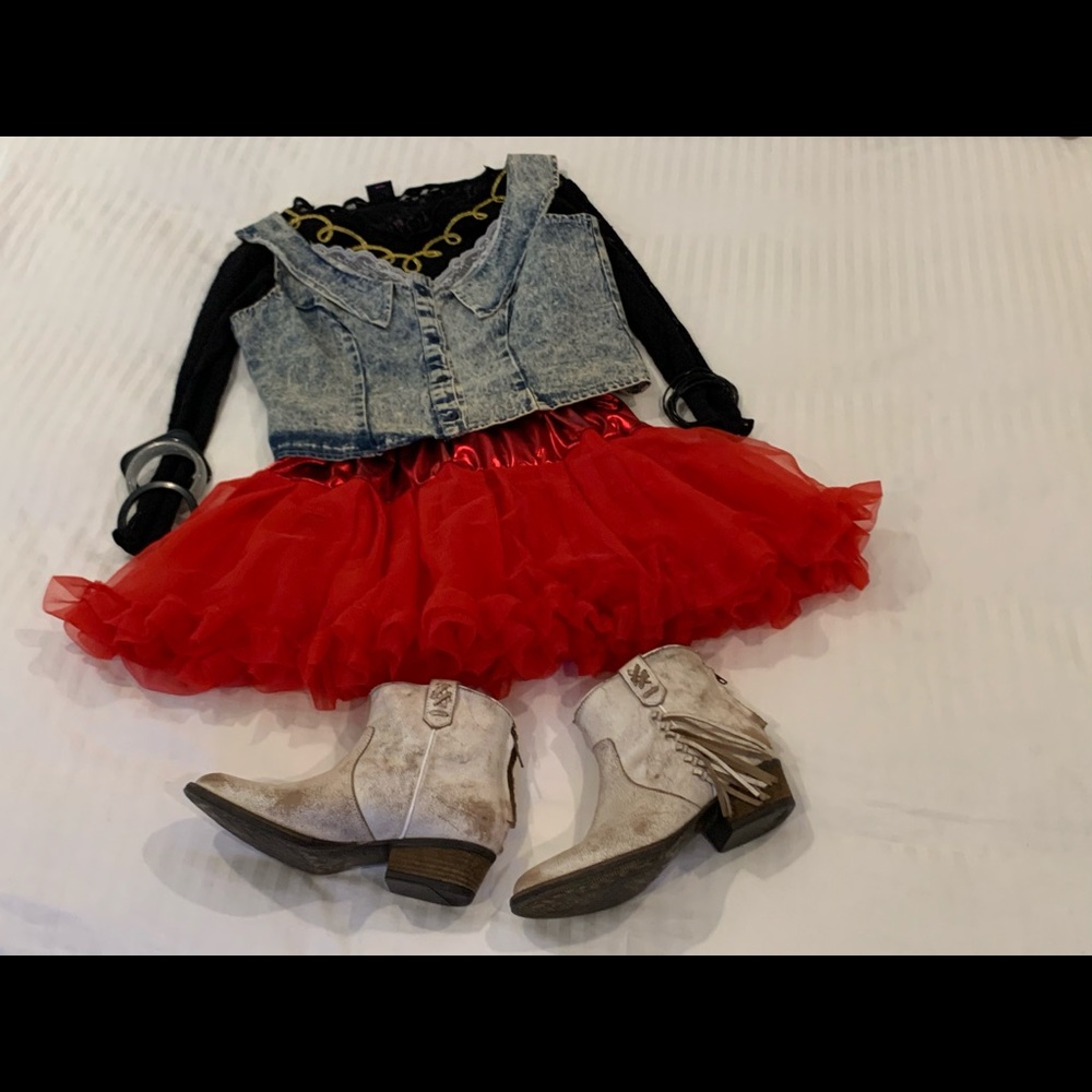 Red tulle mesh skirt